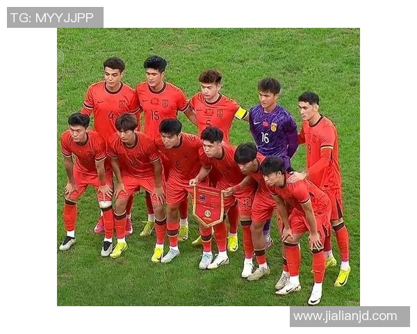 2013年中国足球队与伊朗队激战回顾及比赛精彩瞬间分析