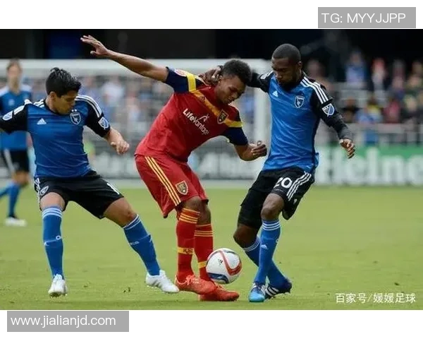 圣何塞地震与西雅图海湾的精彩对决比分分析与赛季展望 圣何塞地震与西雅图海湾的精彩对决比分分析与赛季展望