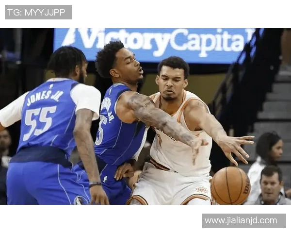 灰熊与马刺季后赛对决回顾：激烈角逐与精彩瞬间的完美结合