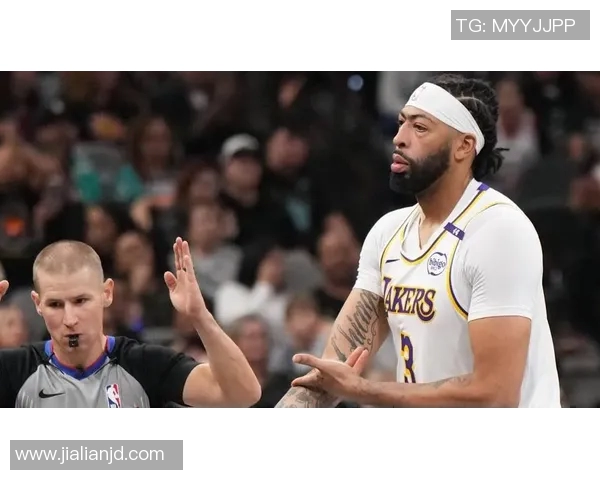 湖人对阵骑士精彩比赛直播全程回顾与分析尽在这里