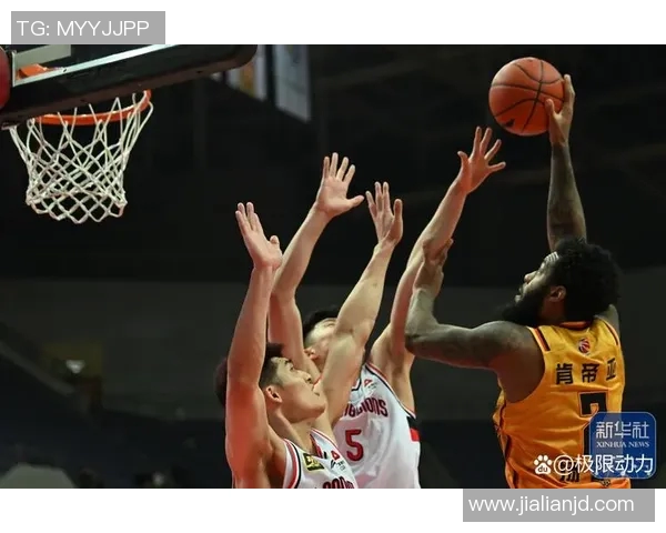 克罗地亚男篮与活塞队的精彩对决展现篮球魅力与团队精神 克罗地亚男篮与活塞队的精彩对决展现篮球魅力与团队精神