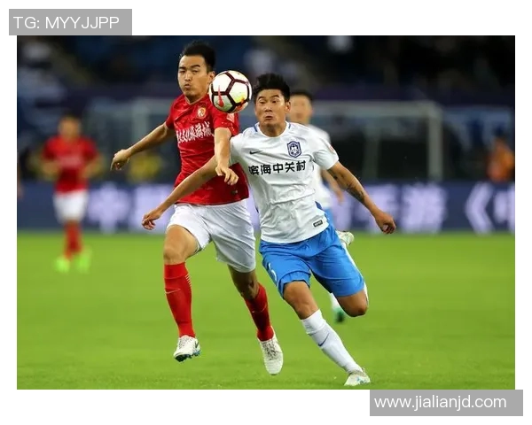 恒大与天津泰达激战正酣比分揭晓引发球迷热议 恒大与天津泰达激战正酣比分揭晓引发球迷热议