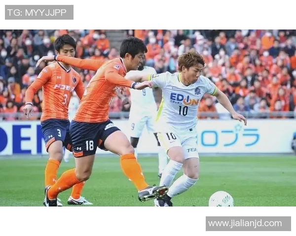 日乙联赛焦点战东京队迎战爱媛队全力争胜展现实力