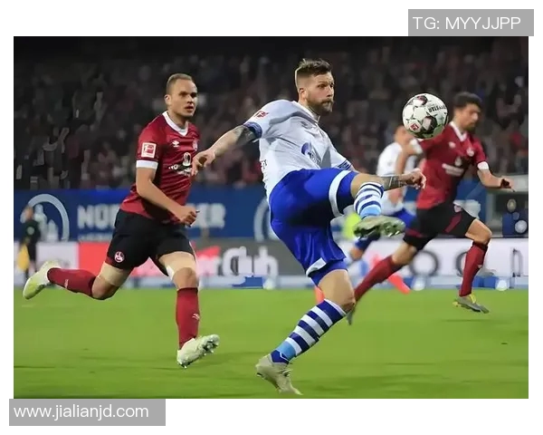 汉堡主场迎战沙尔克04争夺德甲积分榜关键战役