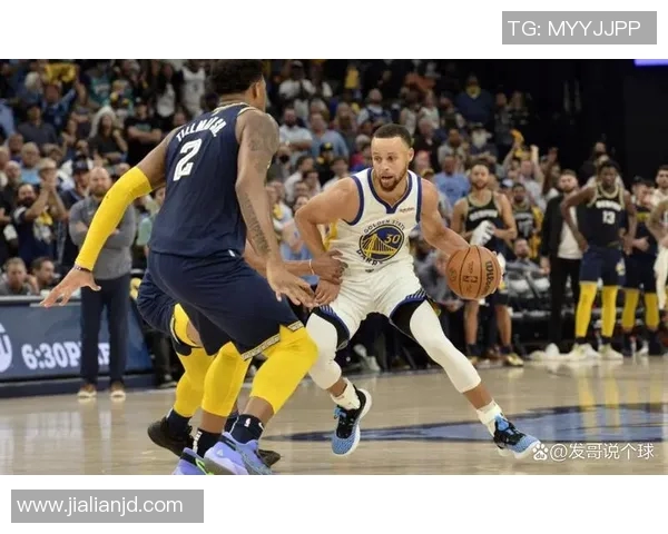 灰熊对决勇士库里展现绝佳球技引发球迷热议